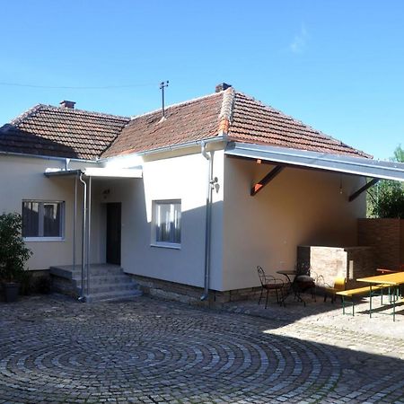 Guesthouse Djuric 네고틴 외부 사진
